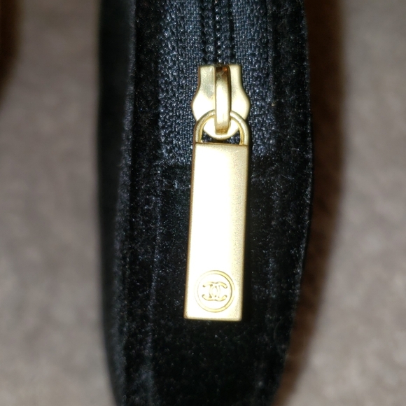 Chanel Black Velvet Case - Picture 3 of 7